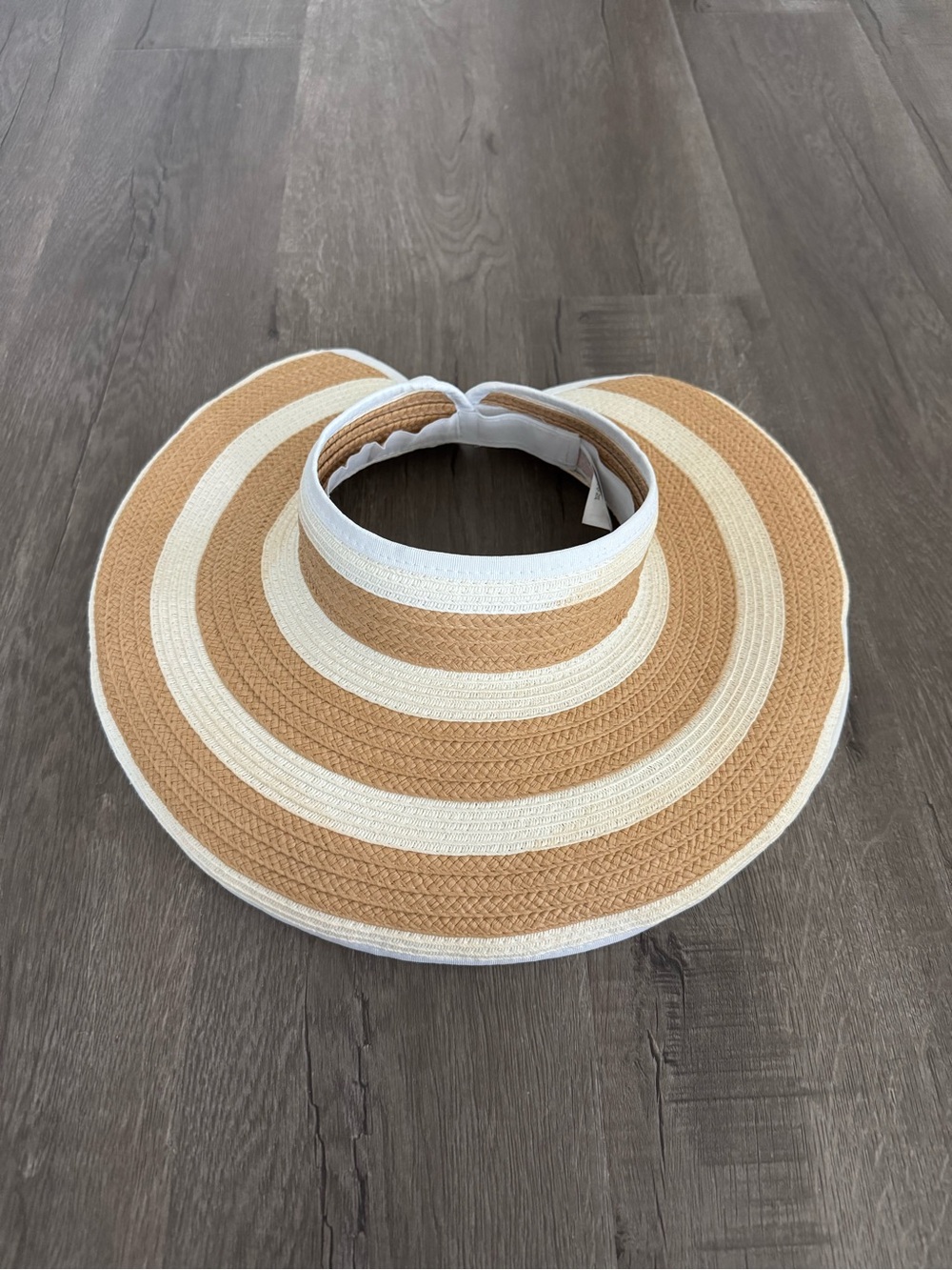 Striped Wide-Brim Visor Hat in Tan and Cream